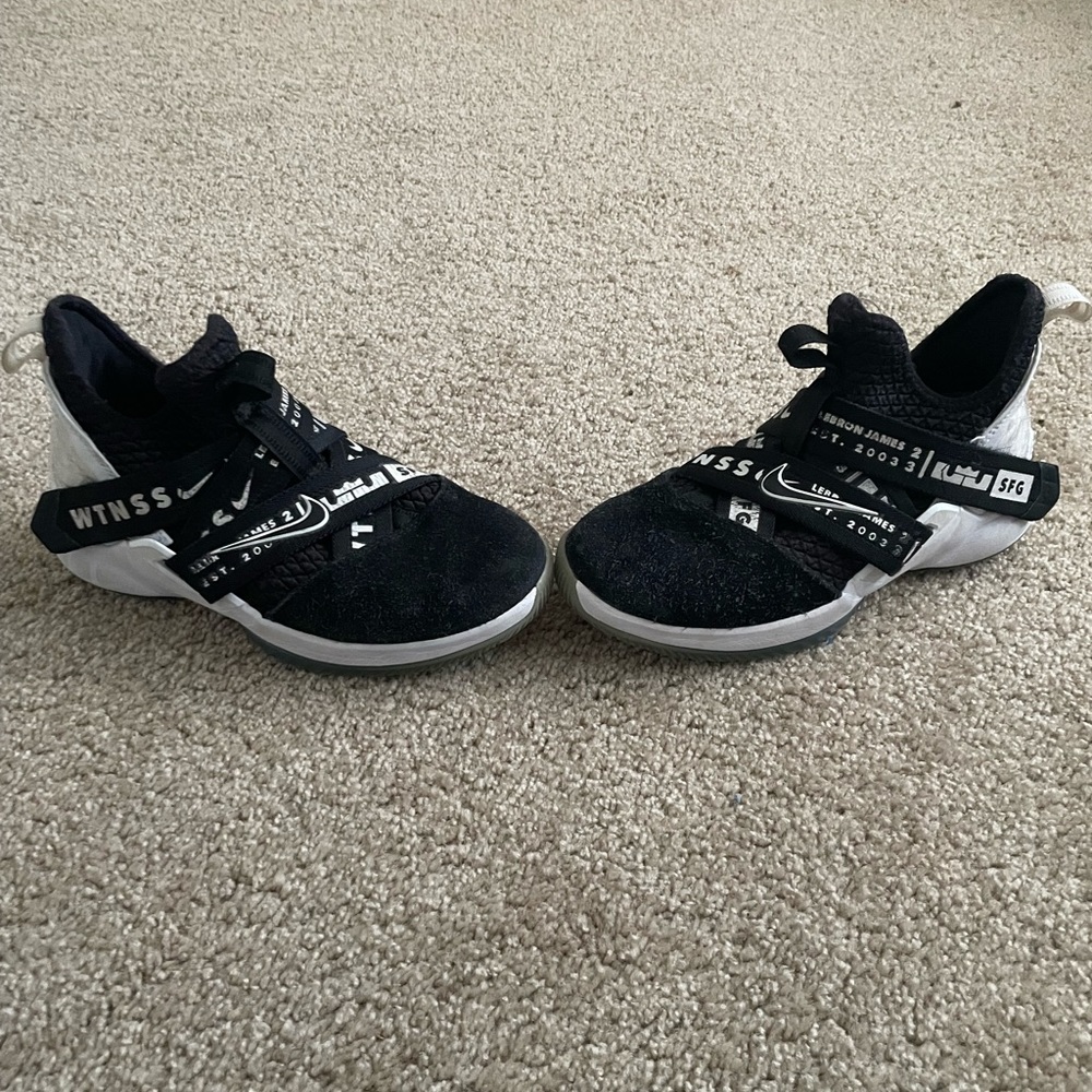 Size 5 Lebron basketball shoe